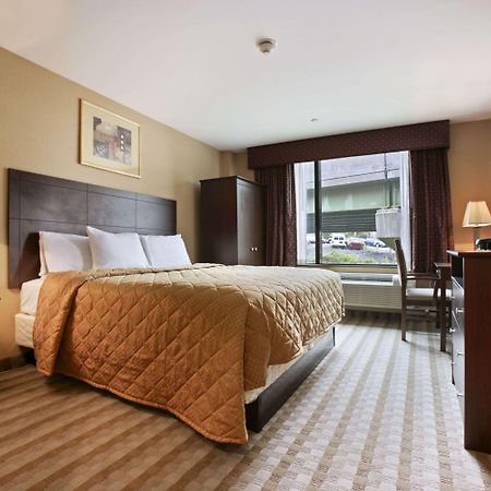 Days Inn Bronx New York Exterior photo