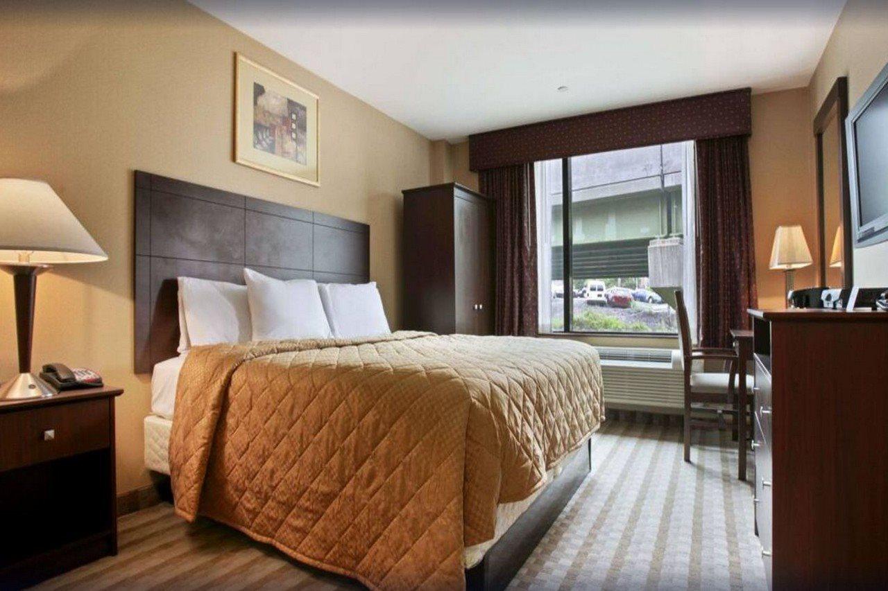 Days Inn Bronx New York Exterior photo