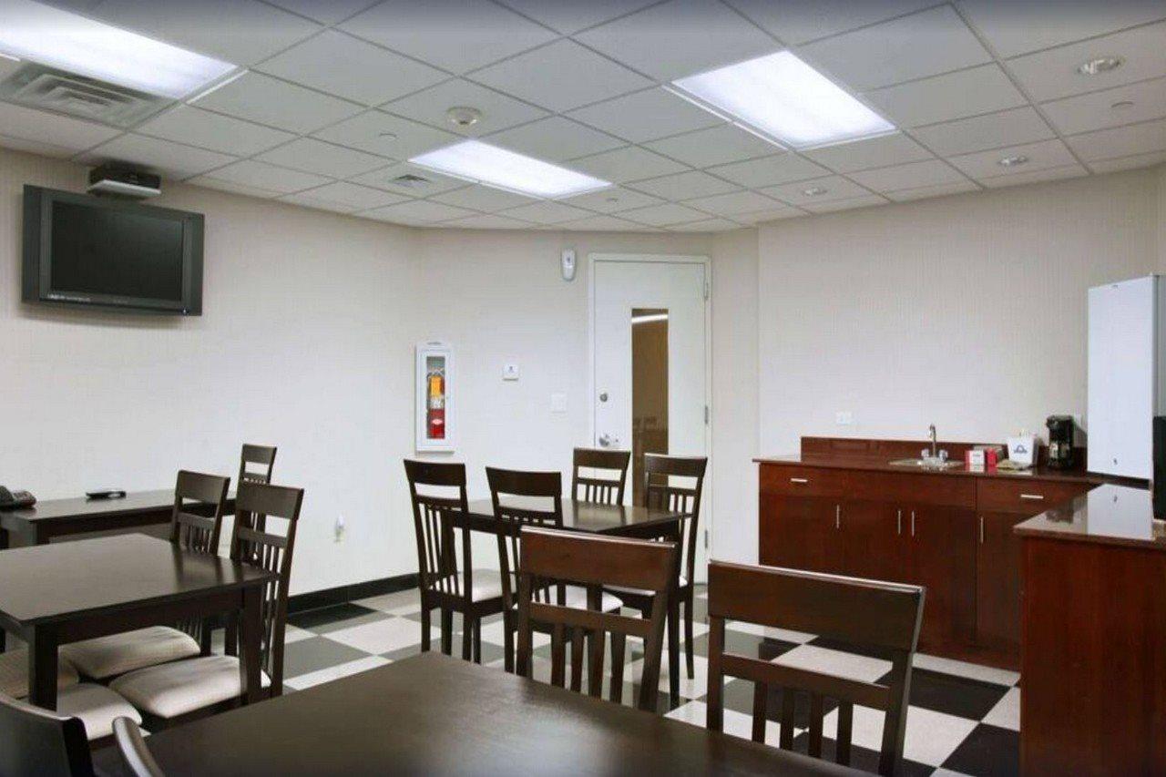 Days Inn Bronx New York Exterior photo